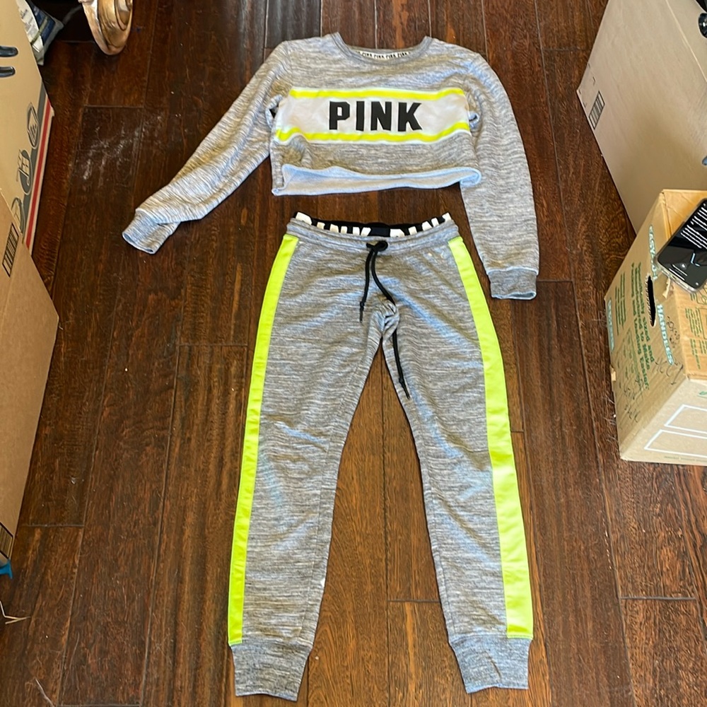Victoria’s Secret PINK, gray, white and day glow yellow green sweats outfit 🤩MC